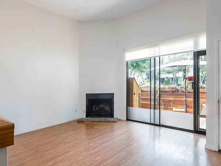 19355 Sherman Way #7 — Photo 6