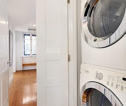 4th image of 125 Charles St APT R2