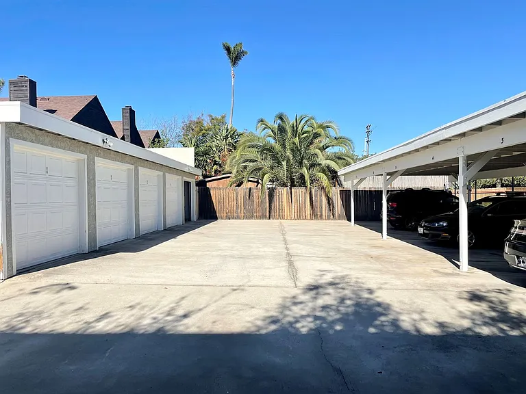 Coastal Community in Encinitas — Photo 18