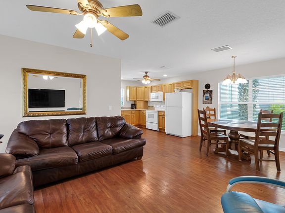 4th image of 877 Osprey Lane