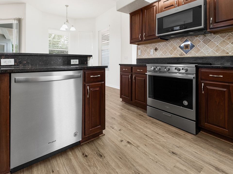 2nd image of 10207 Feather Ridge Dr