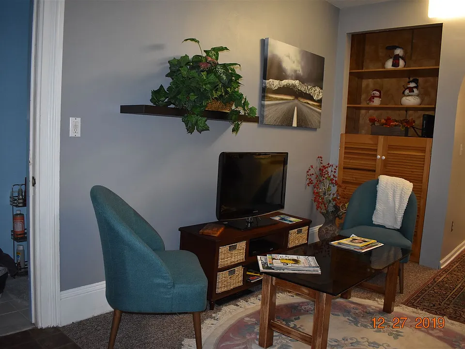 Apt 1