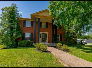 1919 Decatur Dr, Louisville, KY 40218