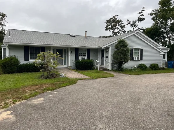27 Meribah Ln, Falmouth, MA 02540