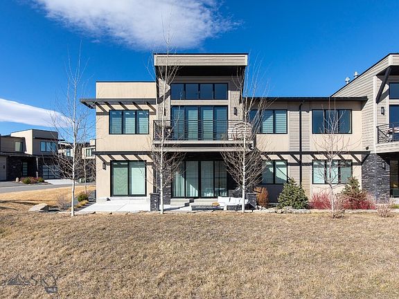4th image of 10 Caymus Ln #B
