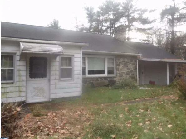 2256 Kimberton Rd, Phoenixville, PA 19460
