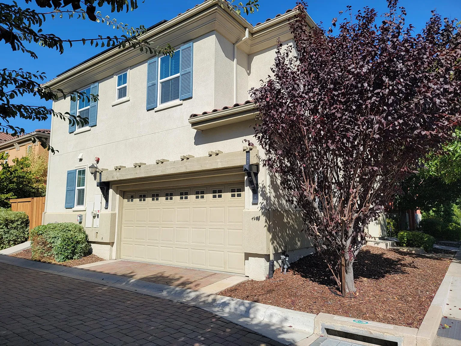 357 Cortona Way photo 1