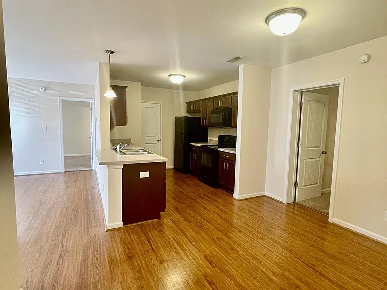 101 Colonnade St #305 — Photo 2
