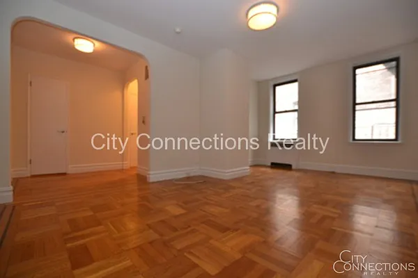 Rented by City Connections Realty | media 7