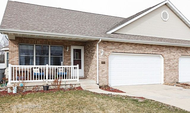 1st image of 914 Waterford Ct