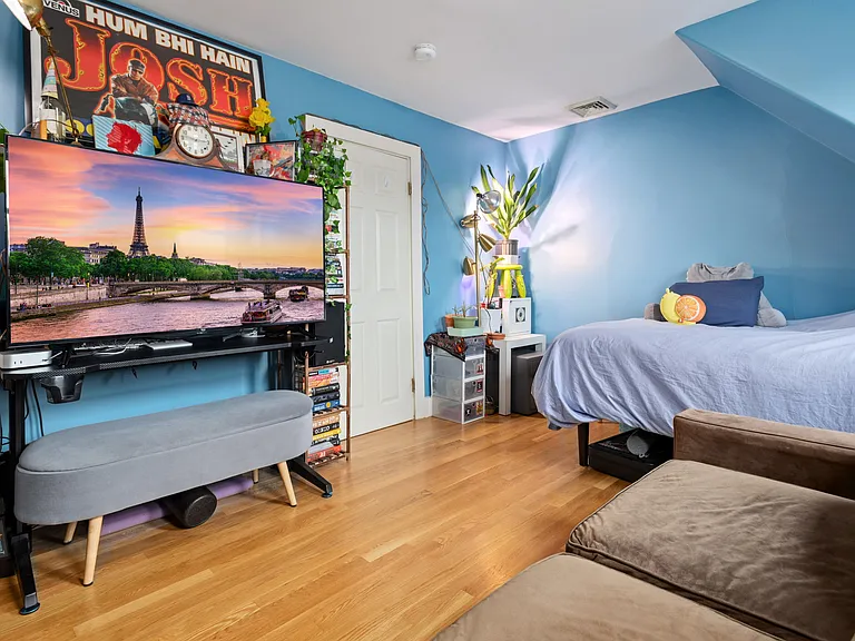 29 Ocean Ave #4 — Photo 19