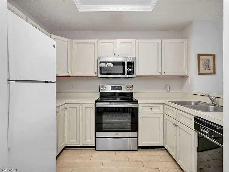 900 Arbor Lake Dr #301 — Photo 8