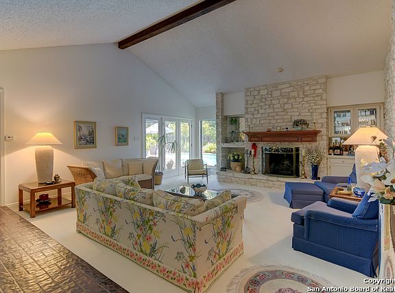 4th image of 13050 N Hunters Cir