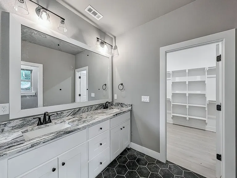 10 Olmsted Cir — Photo 17