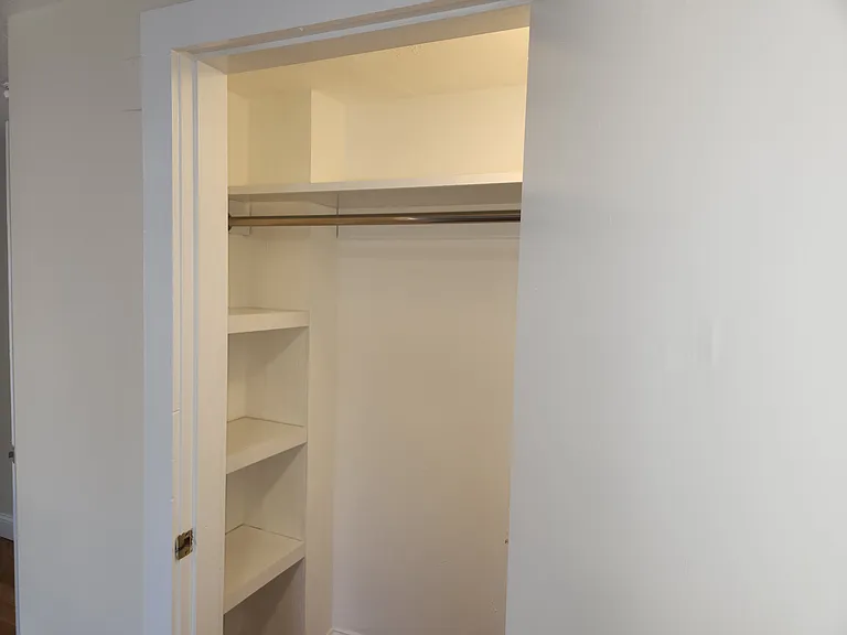 62 Mason St #2R — Photo 8