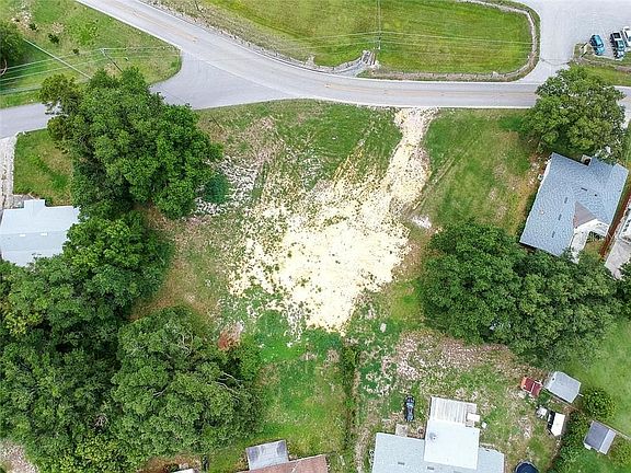 4th image of 612 W Lake Summit Dr SE