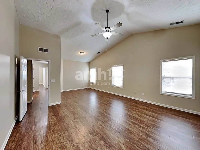 2166 Blueberry Ln — Photo 12