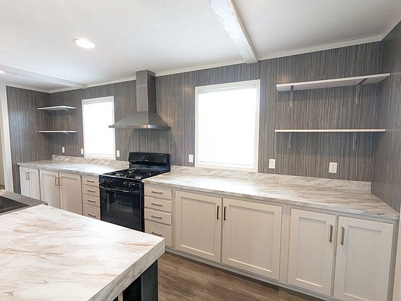 4th image of 46000 Geddes Rd #483