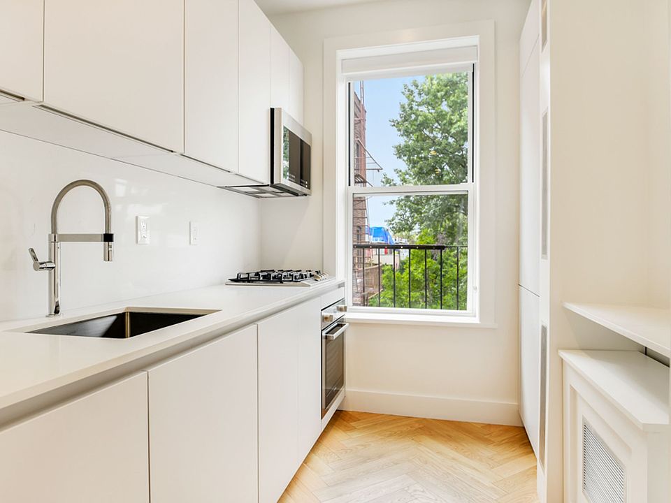 1st image of 182 Prospect Park W APT 11