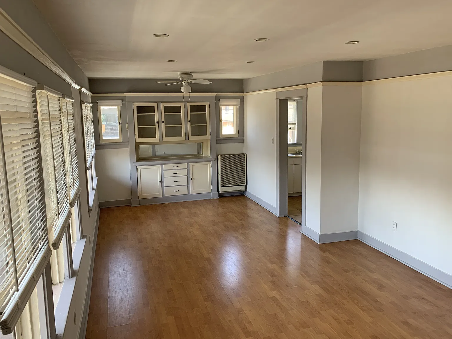 1 bed, 700 sqft, $2,060 — Photo 3