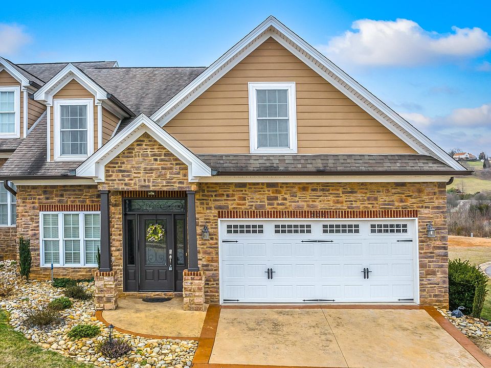 1st image of 308 Lochmere Greene Dr