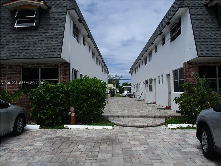1949 Taylor St #9 — Photo 21