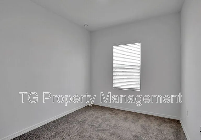 298 Anthony Dr — Photo 12