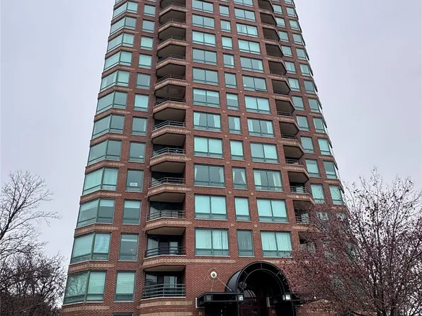 3320 Spinnaker Ln APT 18C, Detroit, MI 48207