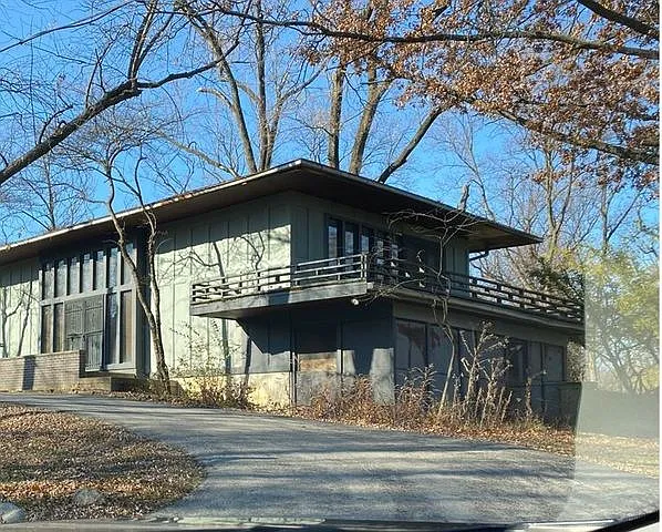 512 Wood Ave photo 1