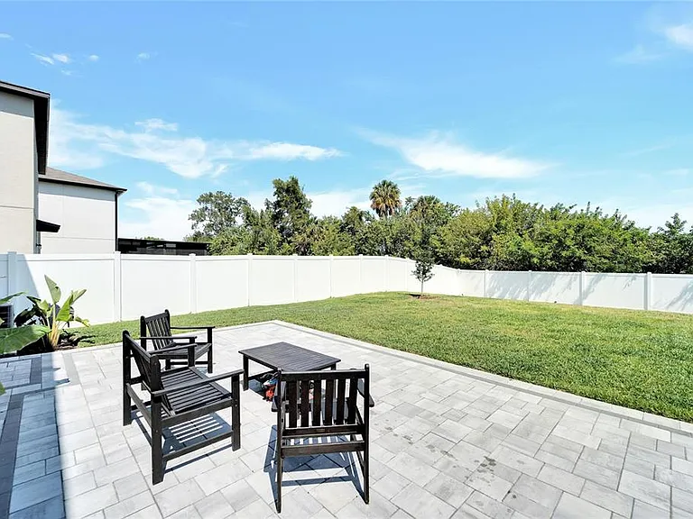 403 Royal Empress Dr — Photo 38