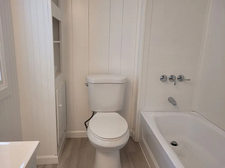 620 Silver Ln — Photo 15