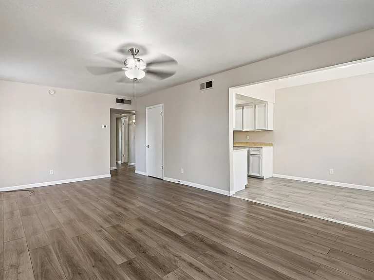 10604 Springwood Dr #D — Photo 20