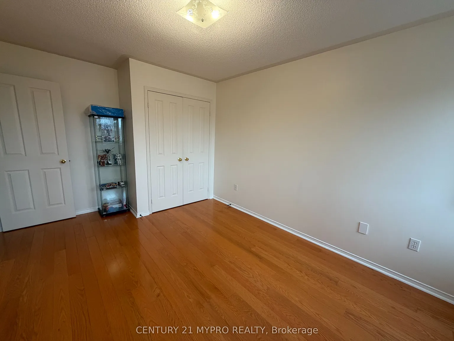 1 bed, $1,200 — Photo 4