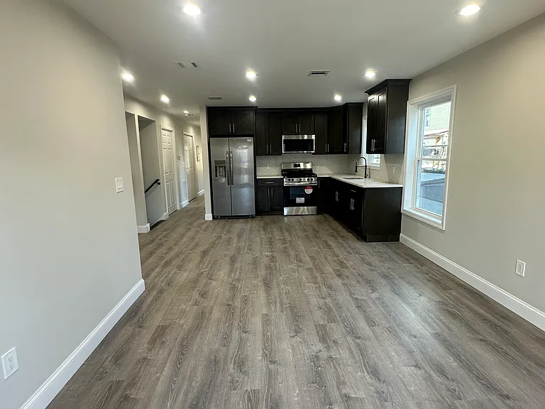 kitchen/living room