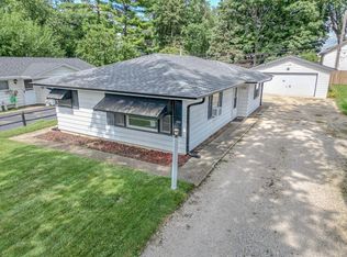 2100 Greengold St, Crest Hill, IL 60403
