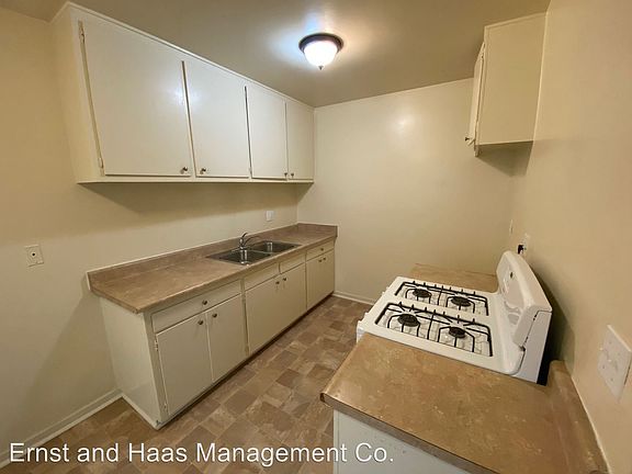 5th image of 510 E Pleasant St APT 1