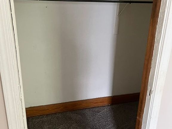 5th image of 352 S Jackson St #1