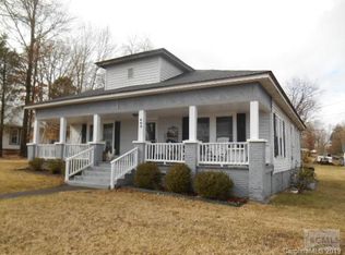 402 S Main St, Morganton, NC 28655