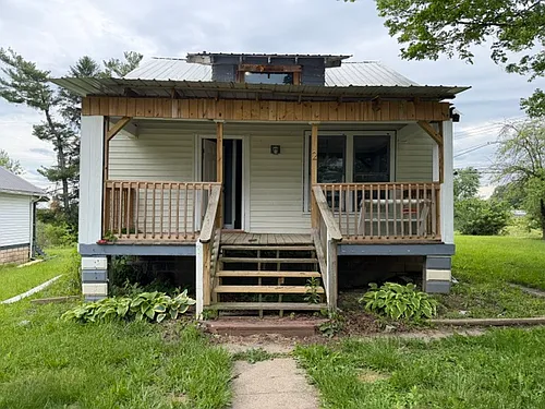 2 Columbia Dr #E Photo 1