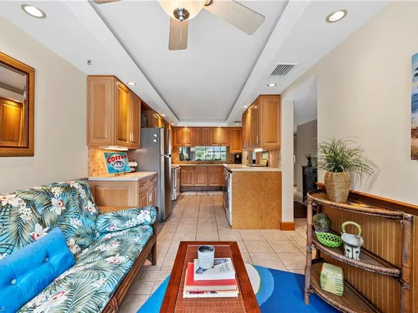 1250 Yesica Ann CIR #E105, NAPLES, FL 34110