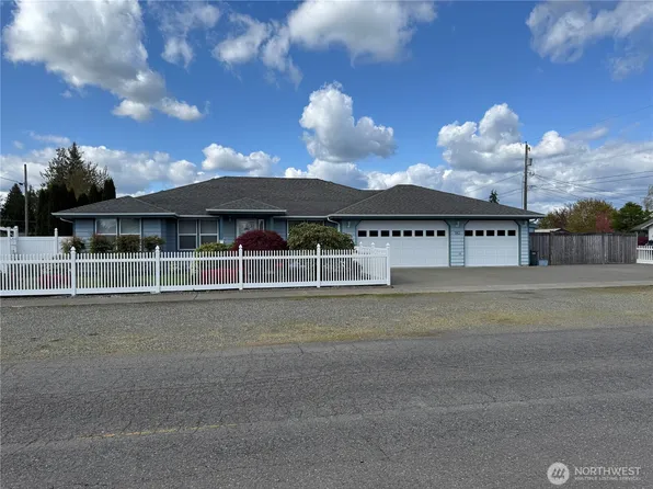 182 Dundass Avenue, Buckley, WA 98321