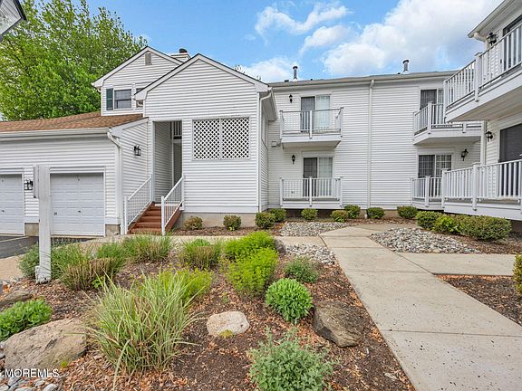 3rd image of 22 Alexandria Way