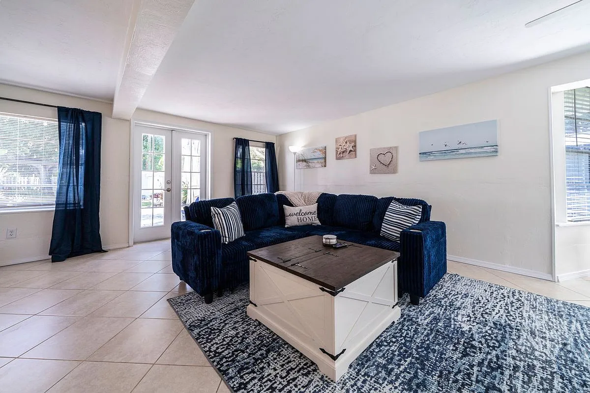 2 bed, 2.0 bath, 1447 sqft, $2,900 — Photo 1