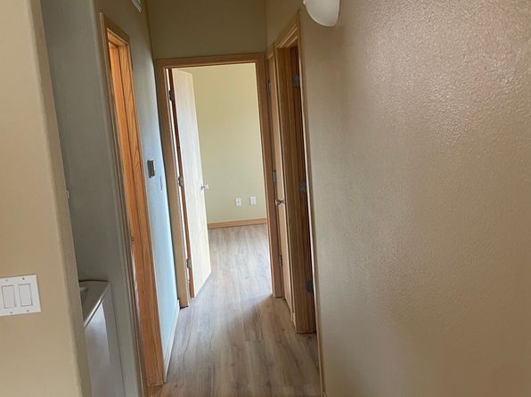 31 Glen Cove Dr