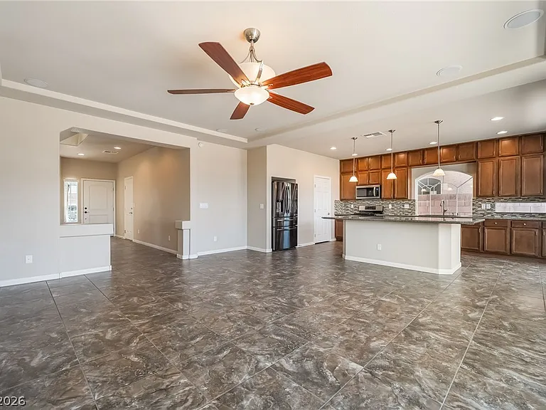 6014 Belvedere Canyon Ave — Photo 4