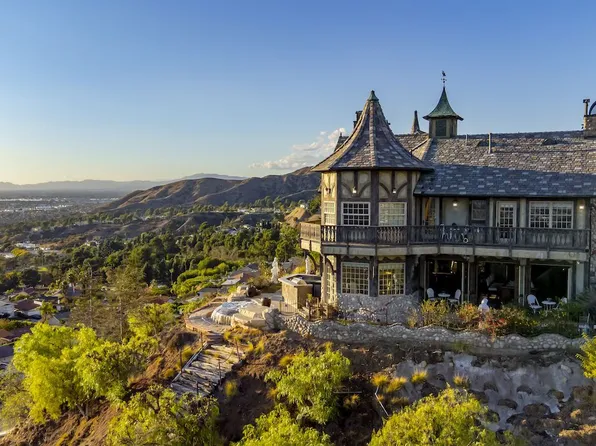 3316 Viewcrest Dr, Burbank, CA 91504