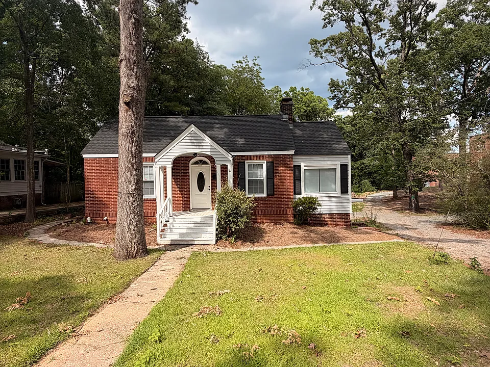 200 Hillcrest Dr
