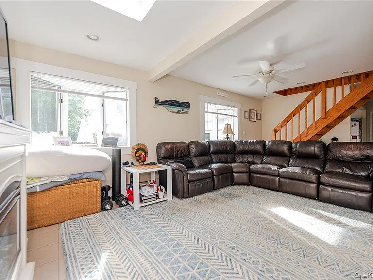 1 Bellmore Ave — Photo 5