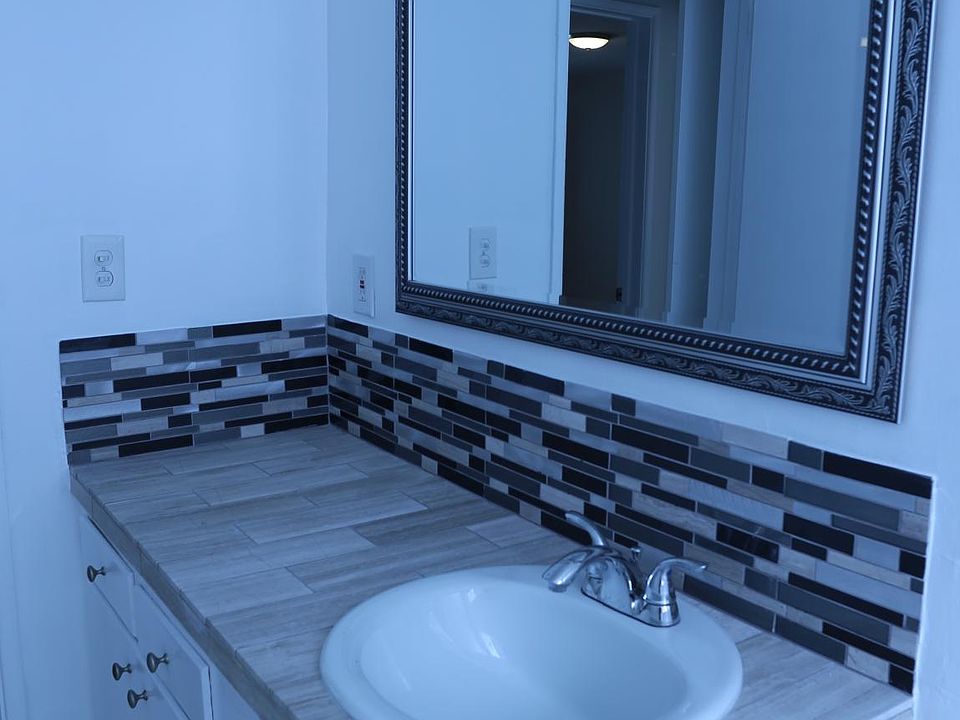 1st image of 2767 Hermosa Ave APT 4