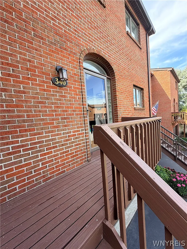 2 bed, 2.5 bath, 1532 sqft, $4,000 — Photo 3